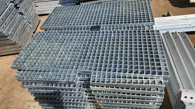 گریتیتینگ- پوشش سقف سوله- شماره ۳- 09132860726